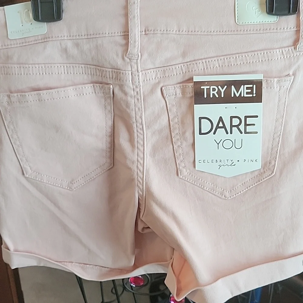 Girls sz 10 Celebrity Pink cuffed shorts in pink. - Picture 4 of 4